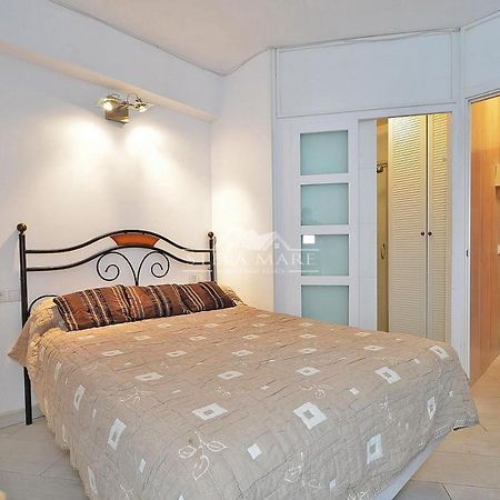 Bright Central Apartment Nerja Bagian luar foto